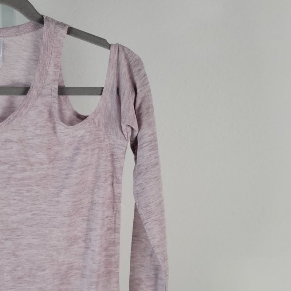 ALTERNATIVE Long Sleeve Cold Shoulder Tee Sz XS - Picture 4 of 7